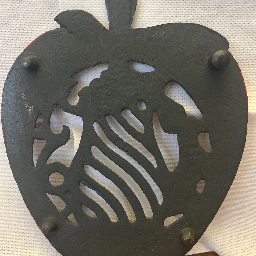 Vintage Decorative Metal or Cast Iron Bird- Pitcher- Apple Trivet ~6.0